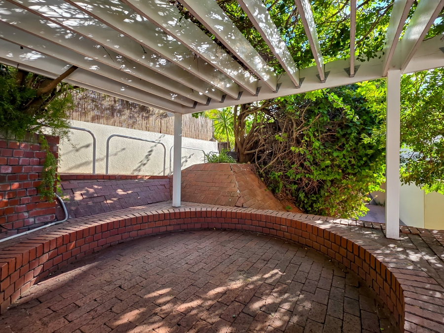 3 Bedroom Property for Sale in Zonnebloem Western Cape